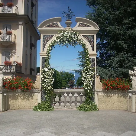 Hotel Grand Des Iles Borromees & 5*