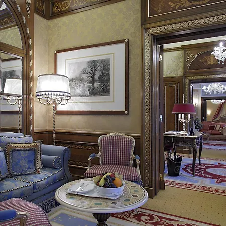 Hotel Grand Des Iles Borromees & 5*