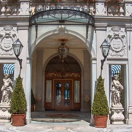 Hotel Grand Des Iles Borromees &
