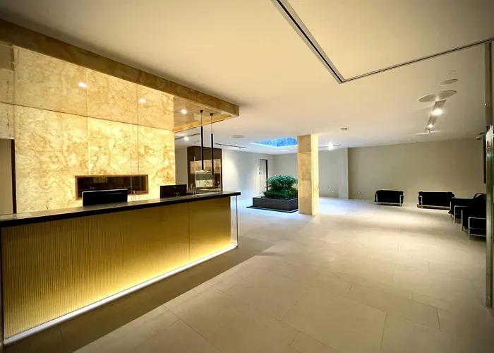 Hotel Grand Des Iles Borromees & 5*